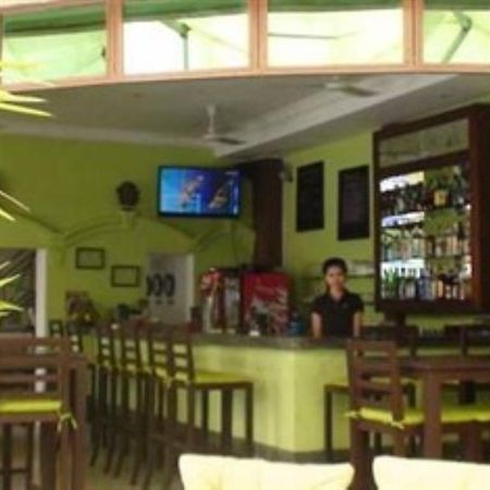 Cyclo Hotel-Bar-Restaurant Phnom Penh Ngoại thất bức ảnh