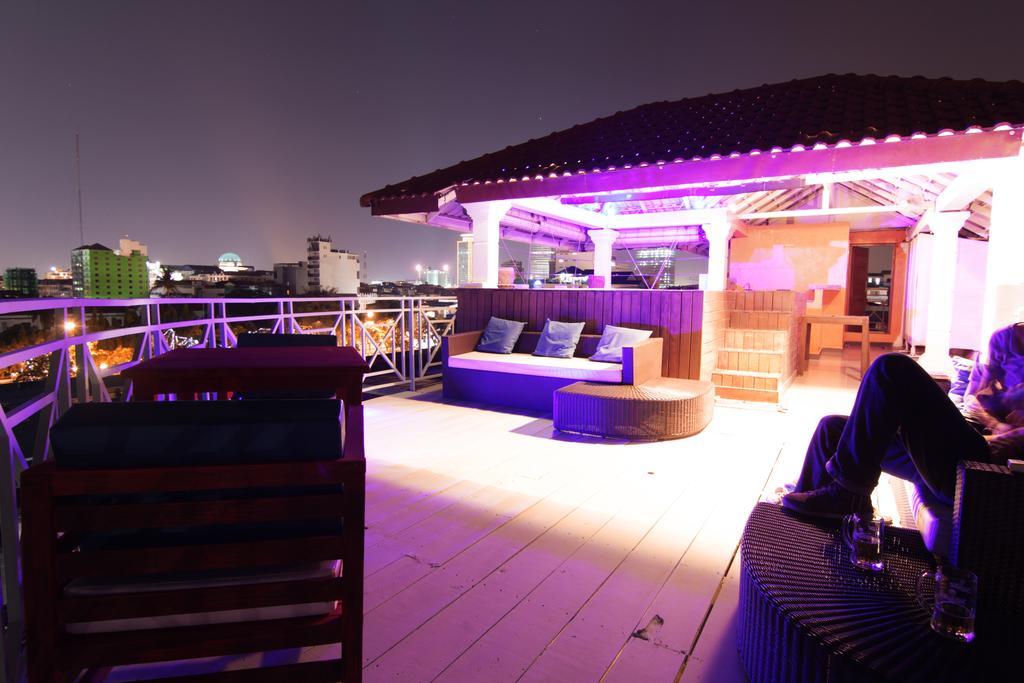 Cyclo Hotel-Bar-Restaurant Phnom Penh Ngoại thất bức ảnh