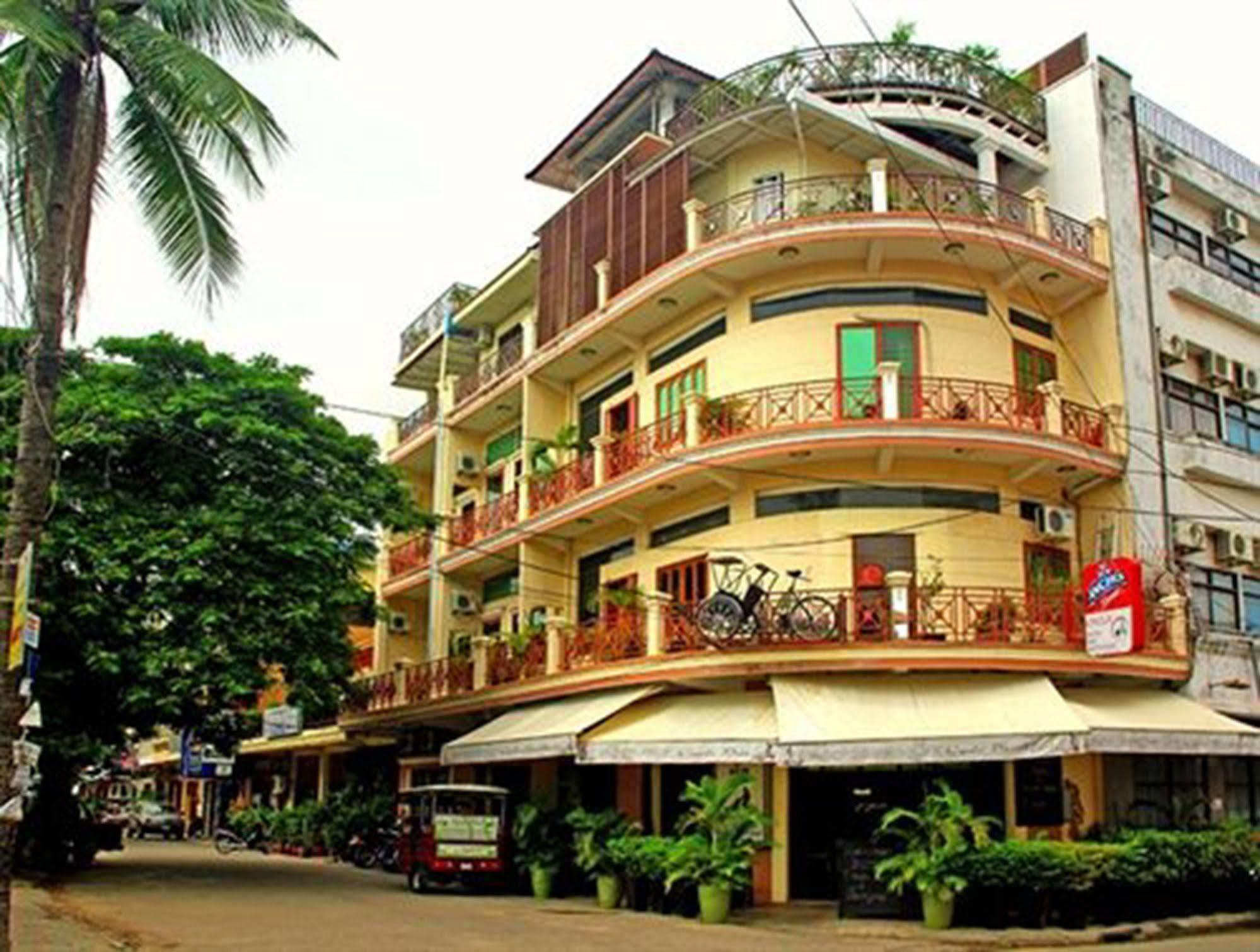 Cyclo Hotel-Bar-Restaurant Phnom Penh Ngoại thất bức ảnh