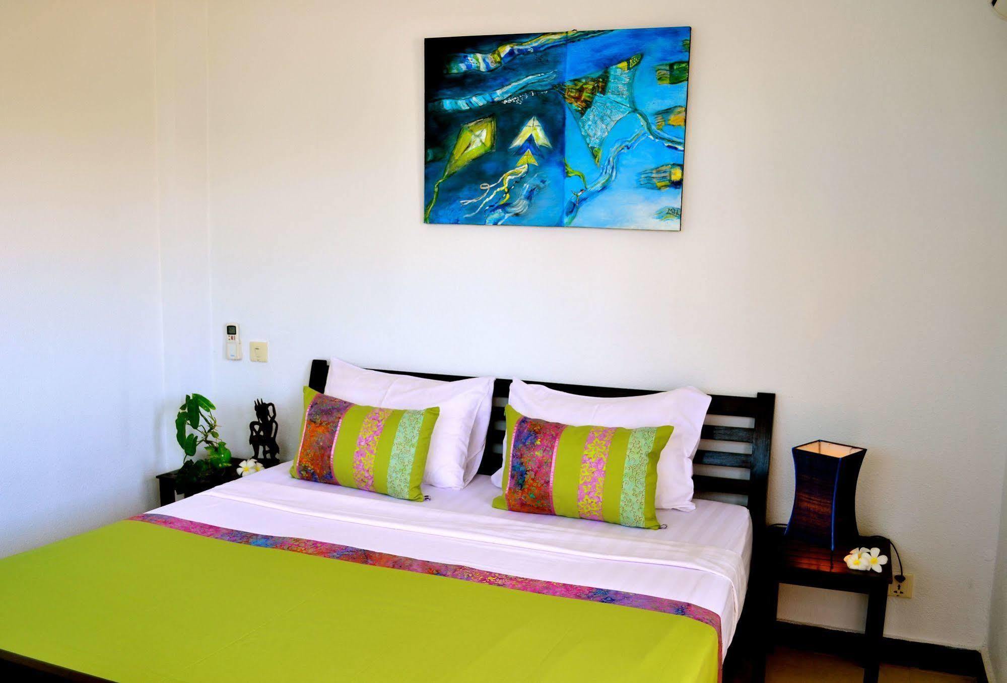 Cyclo Hotel-Bar-Restaurant Phnom Penh Ngoại thất bức ảnh