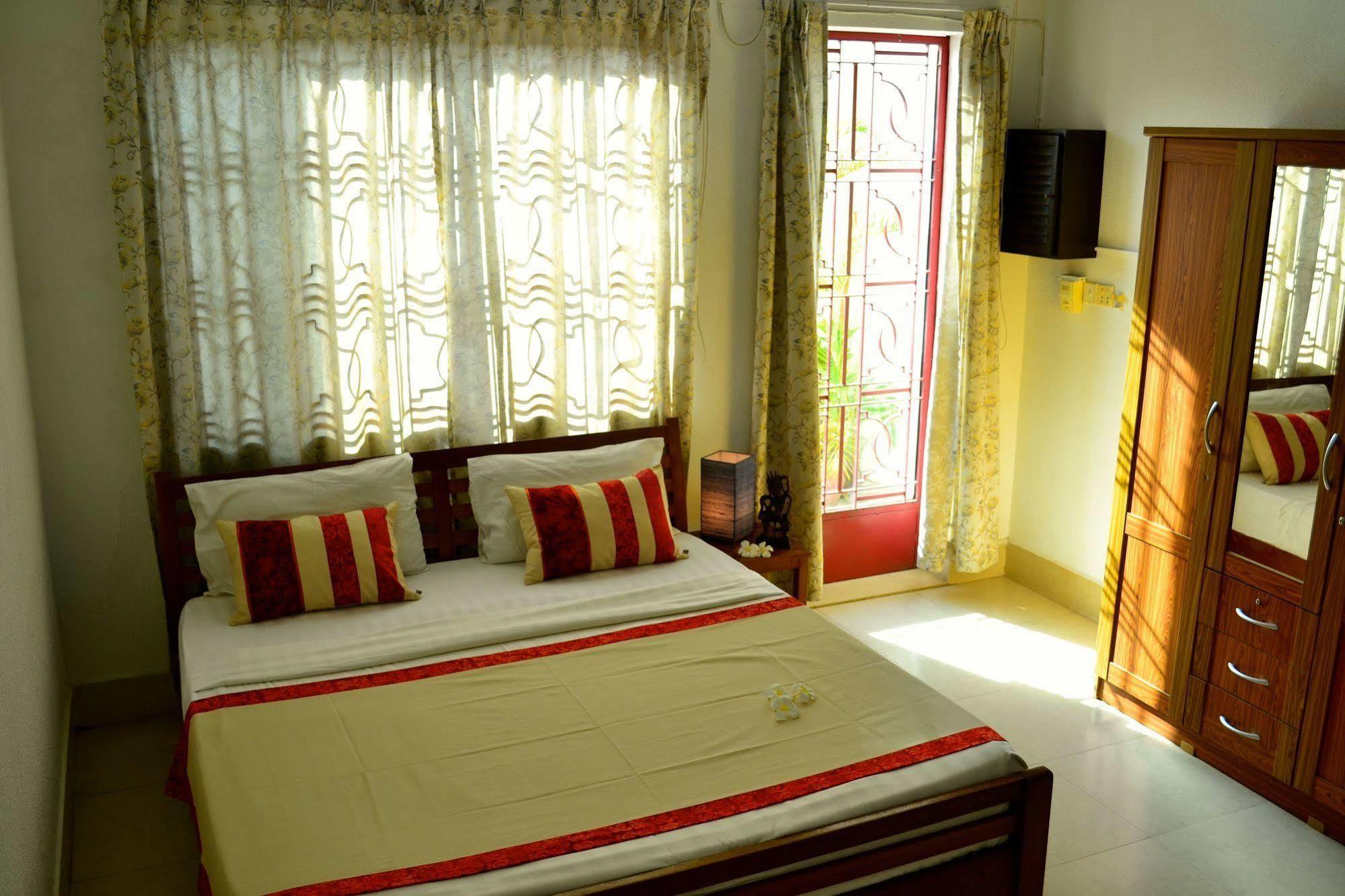 Cyclo Hotel-Bar-Restaurant Phnom Penh Ngoại thất bức ảnh