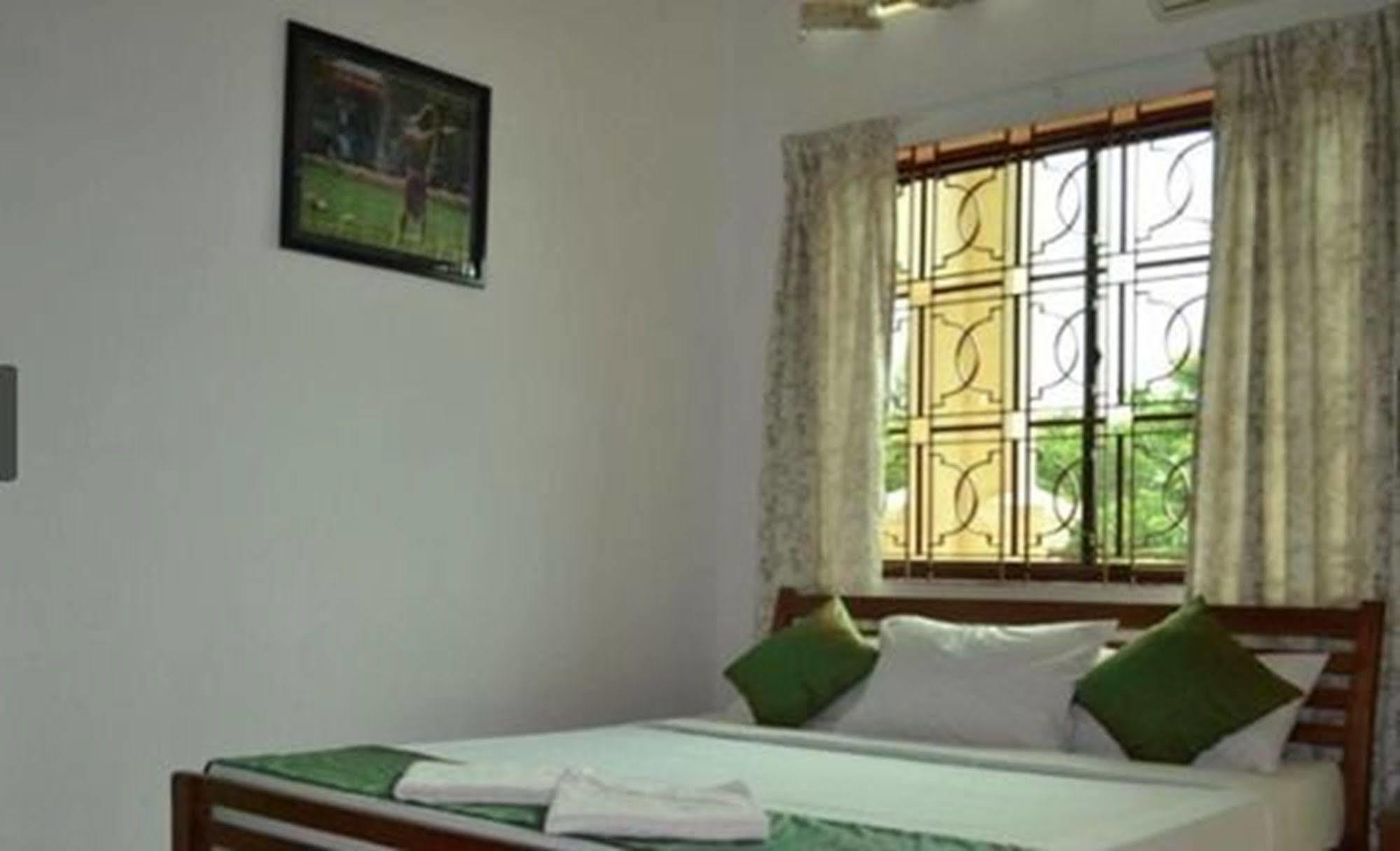Cyclo Hotel-Bar-Restaurant Phnom Penh Ngoại thất bức ảnh